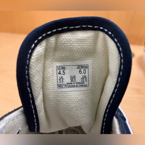 Classic Vans - Picture 7 of 7